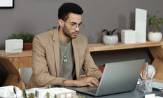 lny-guides-thumb-price-lighting-services-profitably-2026