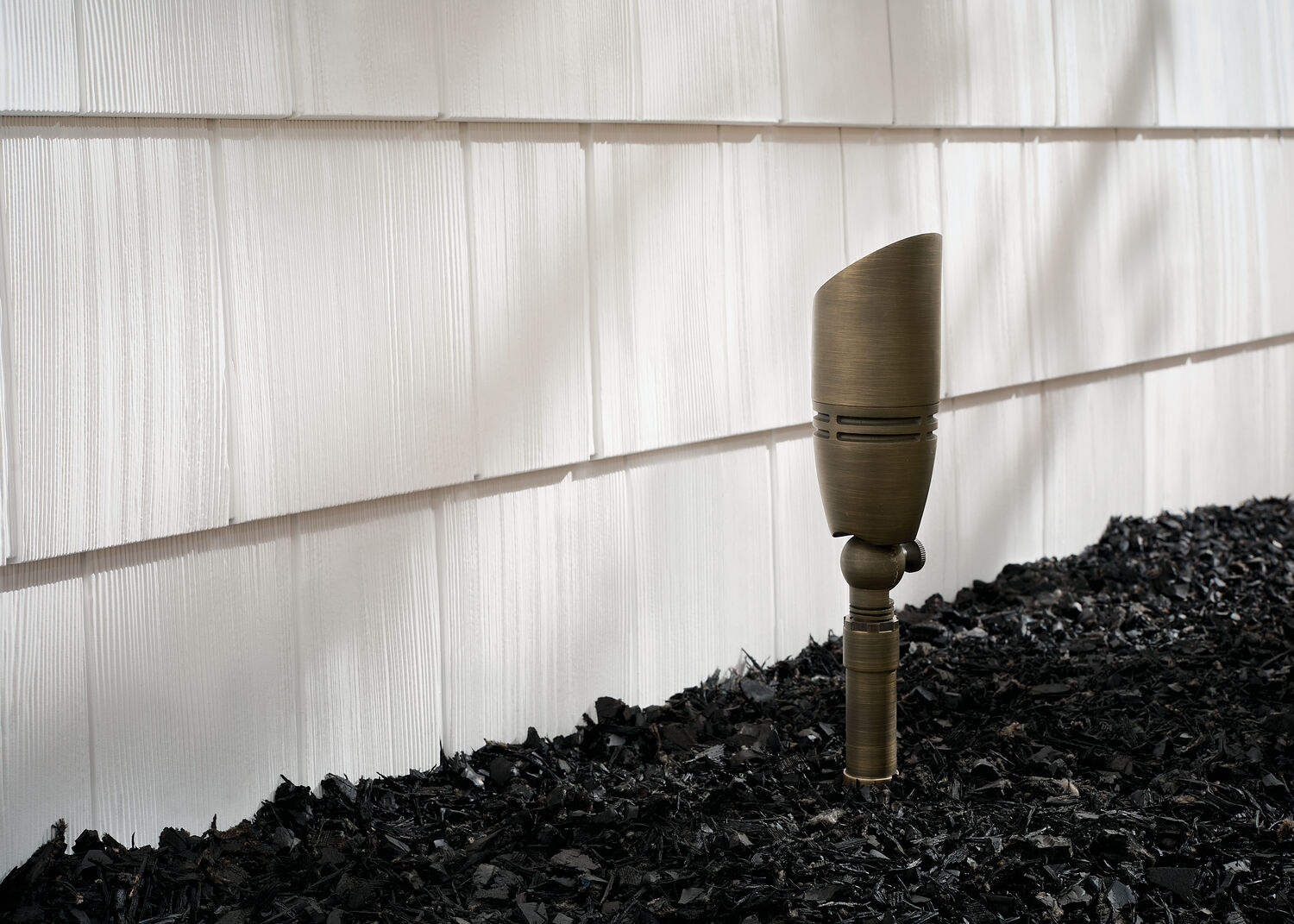 Independence Centennial Brass Landscape 12V Accessory