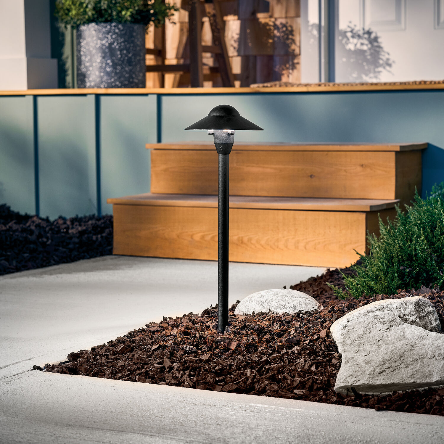 Independence Textured Black Landscape 12V Accessory