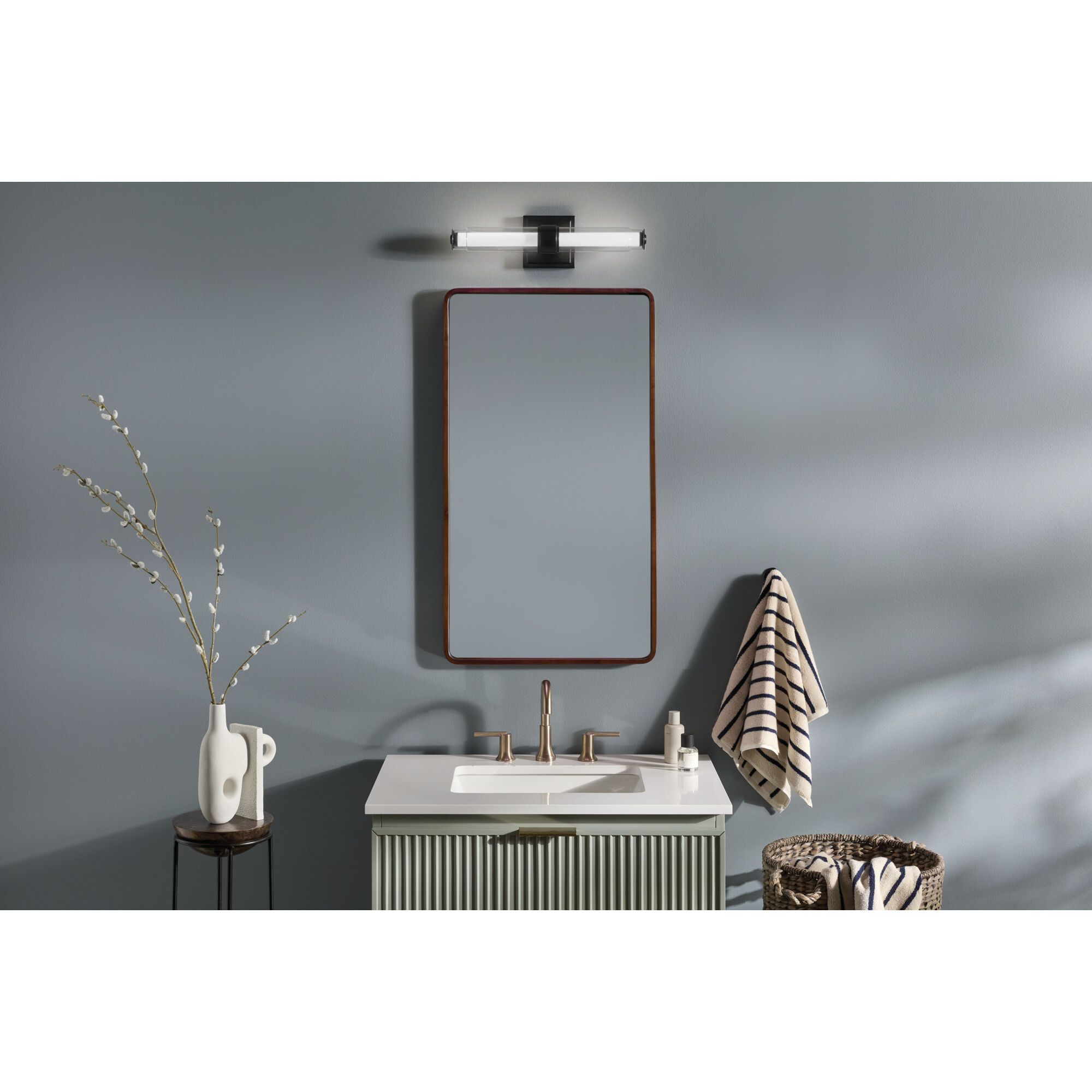 Laurene LED 18.5 inch Black Linear Bath Bar Wall Light, Small