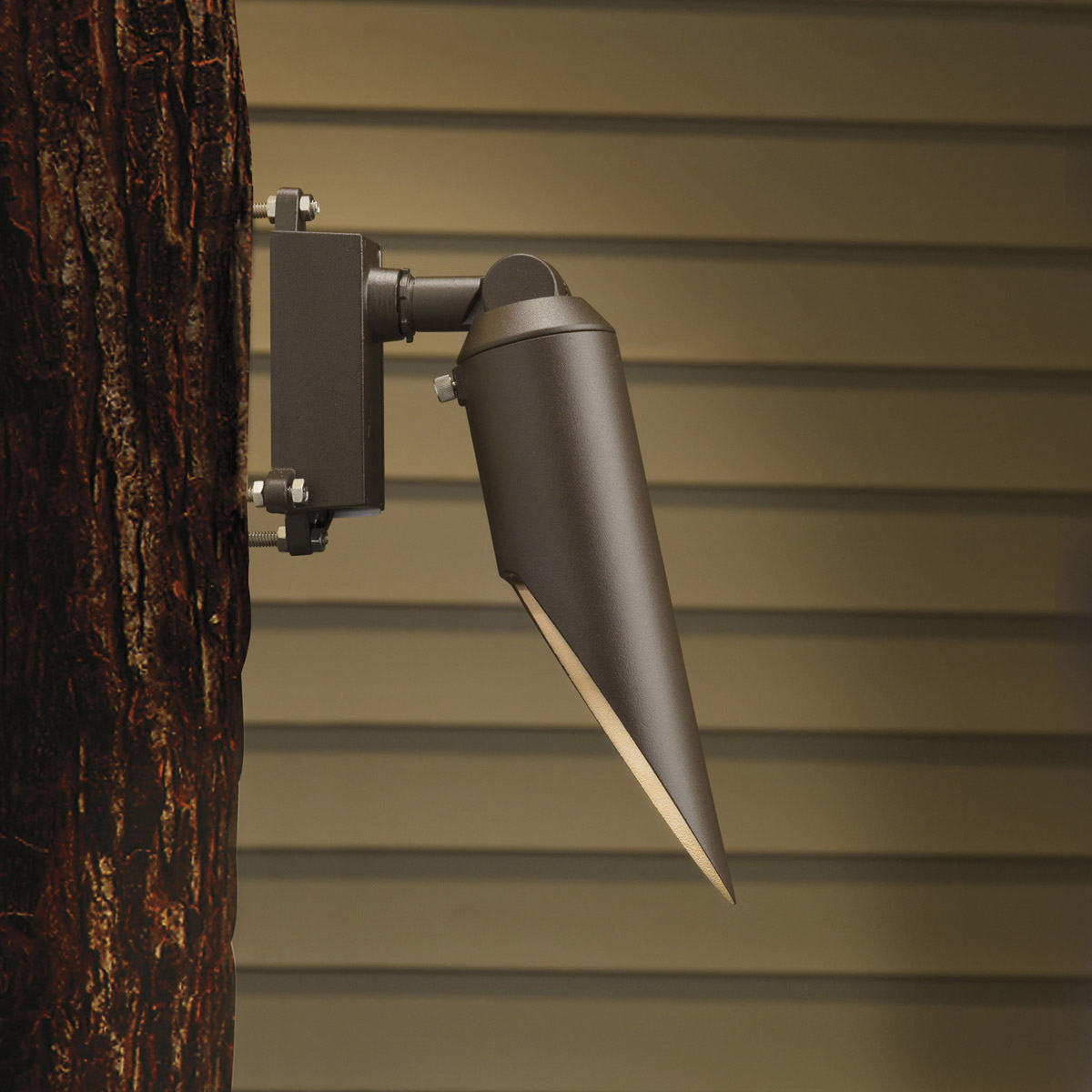 Independence 12 50.00 watt Textured Architectural Bronze Landscape 12V Downlight in Heat Resistant Clear Flat Glass